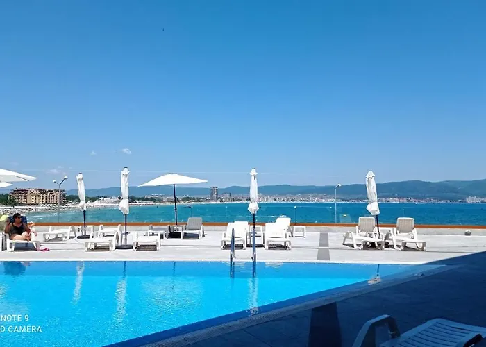 Paradiso 'в' 109 Large Cozy Appartement