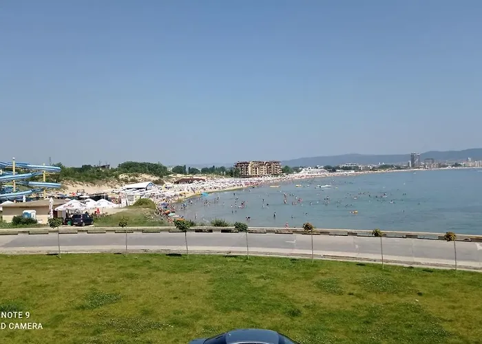 Paradiso 'в' 109 Large Cozy Appartement